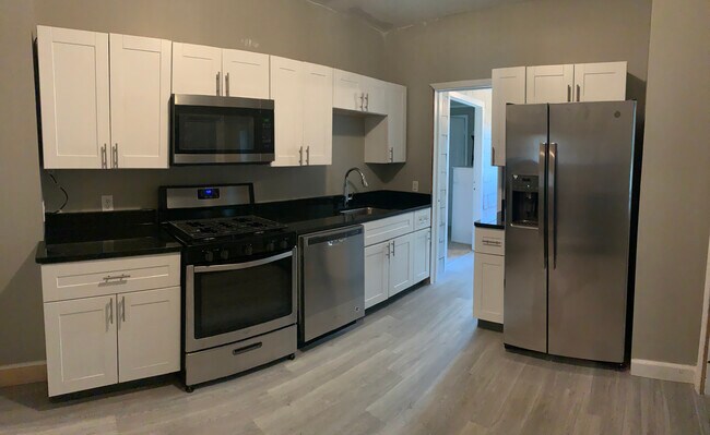 Building Photo - 33 Saint John Ave