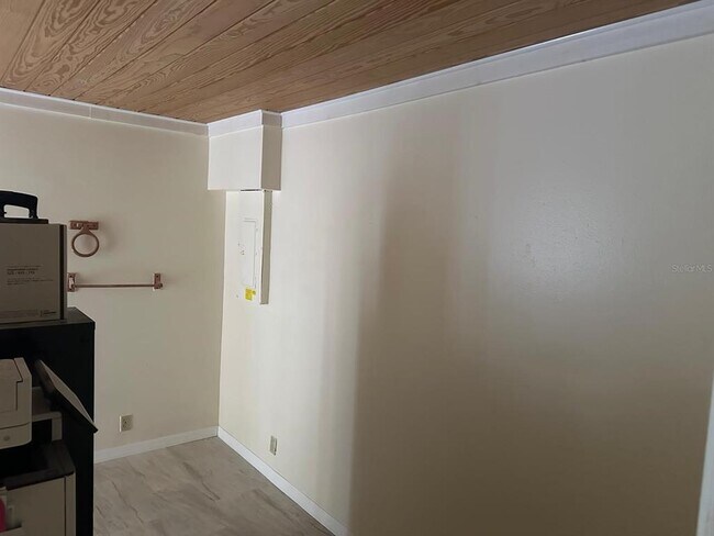 Foto del edificio - 212 N Chestnut Rd