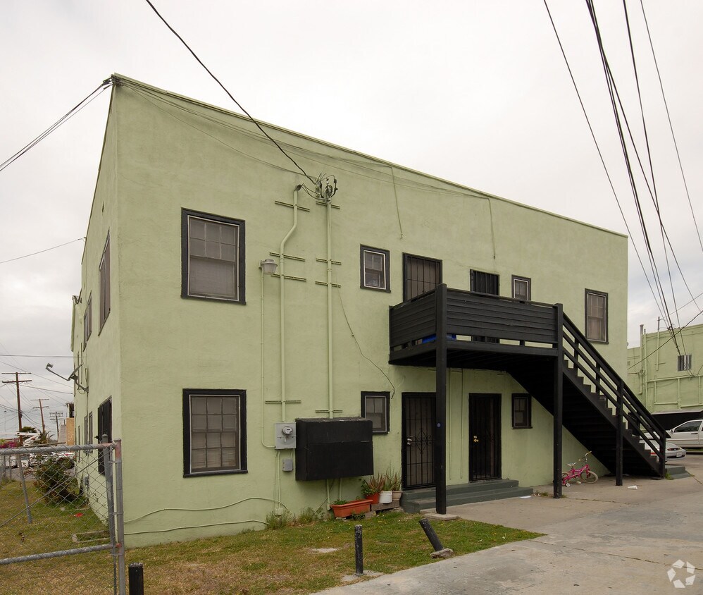 Foto del edificio - 1410 E 41st St