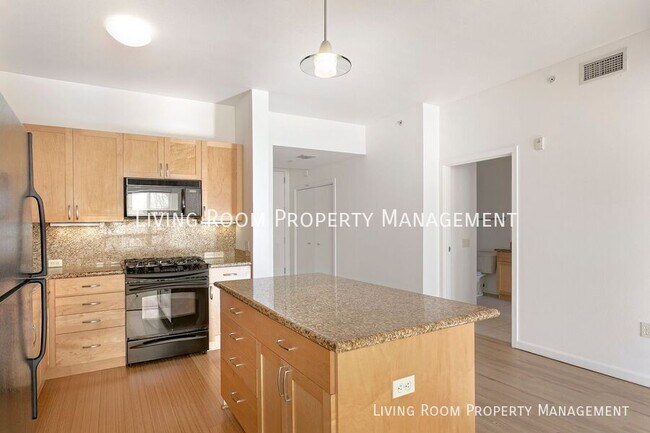 Building Photo - Wonderful South Facing Flat in Sullivan's ...