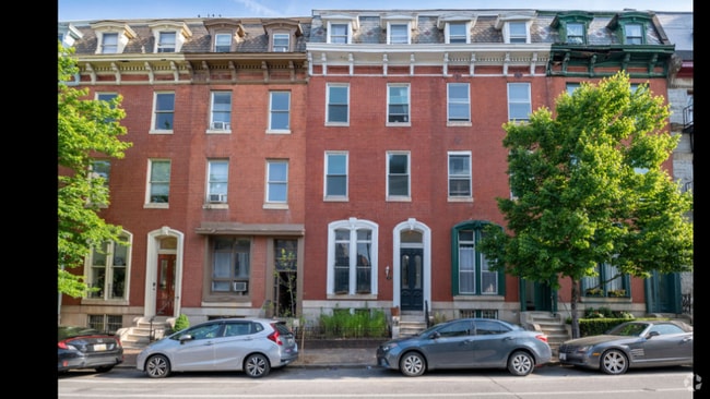 Building Photo - 32 E Preston St
