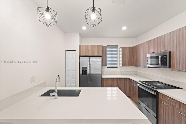 Foto del edificio - 4746 NW 83rd Pkwy
