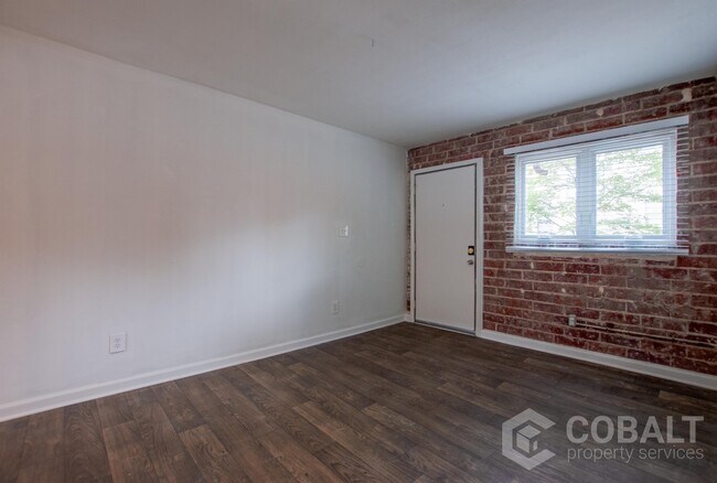 Foto del edificio - 235 Lampkin St NE
