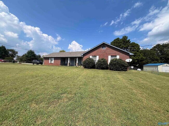 Foto del edificio - 197 Silverwood Ln