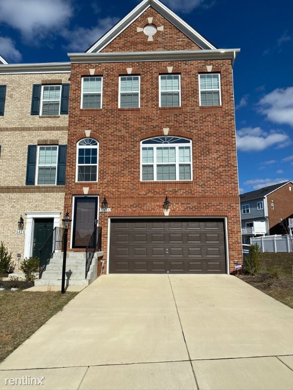 Primary Photo - 3 br, 2 bath Townhome - 5431 Spotswood Pl
