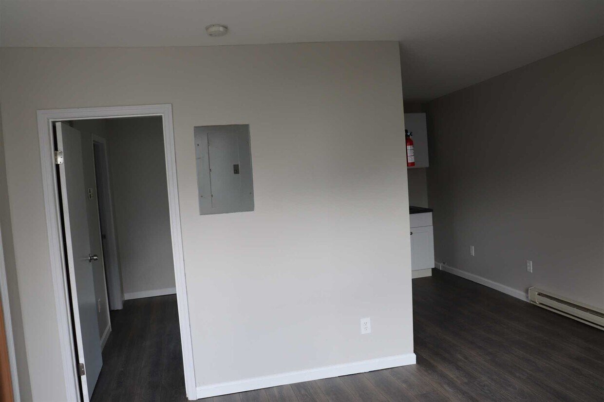 21 Collegeview Ave Unit 3A, Arlington, NY 12603 Apartment for Rent in