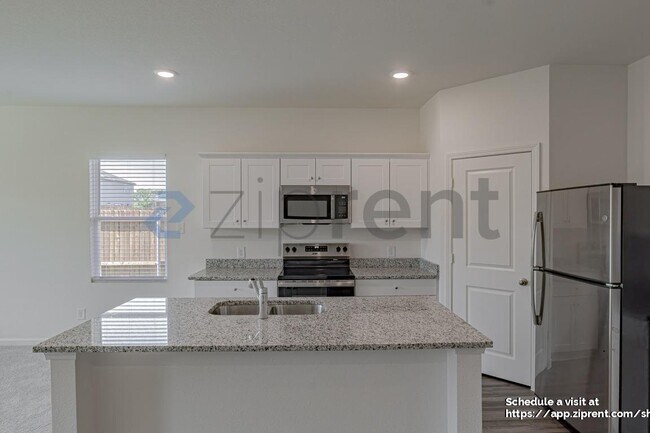 Building Photo - 4921 Redhead Dr
