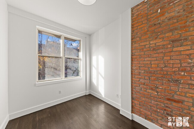 Foto del edificio - 441 Franklin Ave