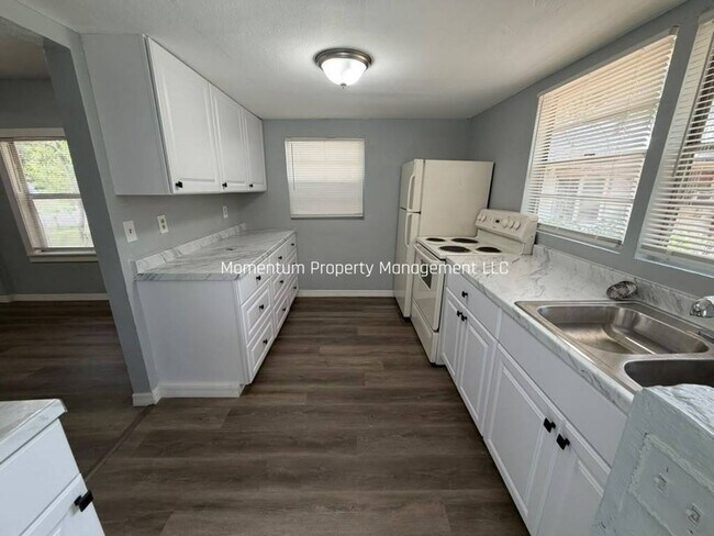 Foto del edificio - 2308 Oakdale St S