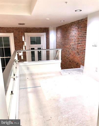 Building Photo - 171 E Davis St