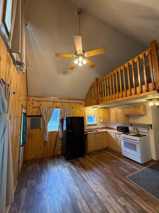 Foto del edificio - Cozy Guest House in Semi-Rural Location w/...