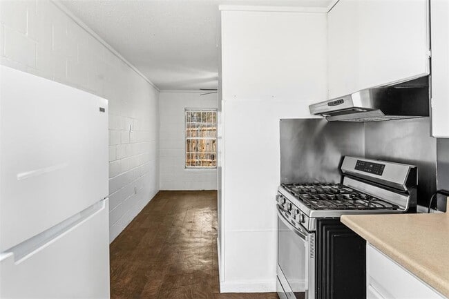 Building Photo - 1311 E M. Franklin Ave