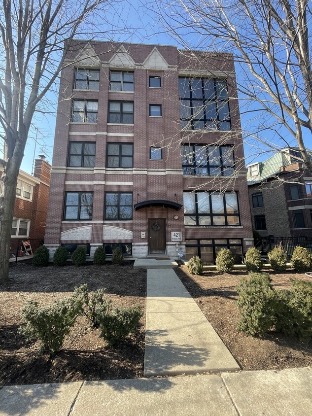 Foto principal - 421 S Ridgeland Ave