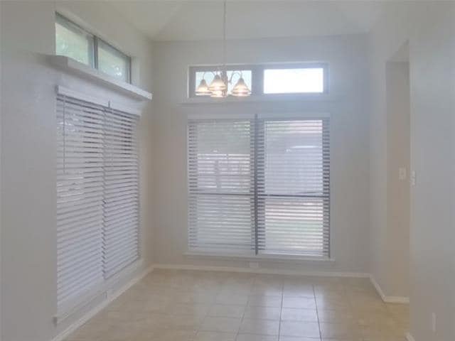 Building Photo - 800 Crystal Creek Ln