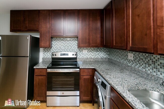 Foto del edificio - 566 W Arlington Pl