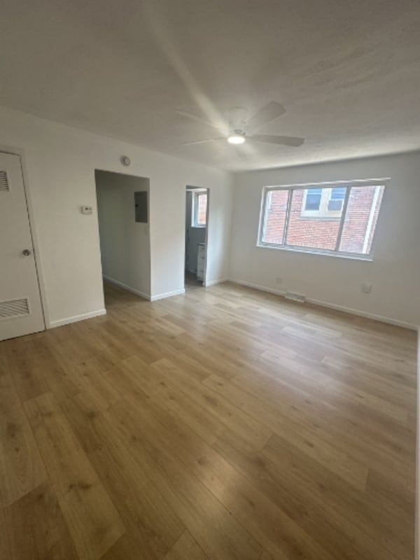 17550 Lakeshore Blvd Cleveland, OH 44119 – photo 1
