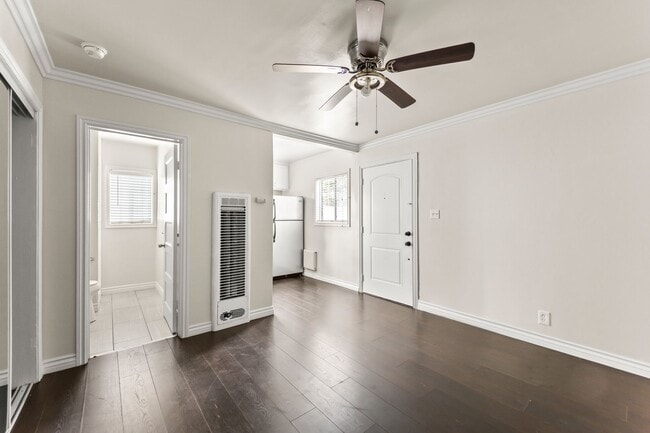 Foto del edificio - 4104 E 7th St