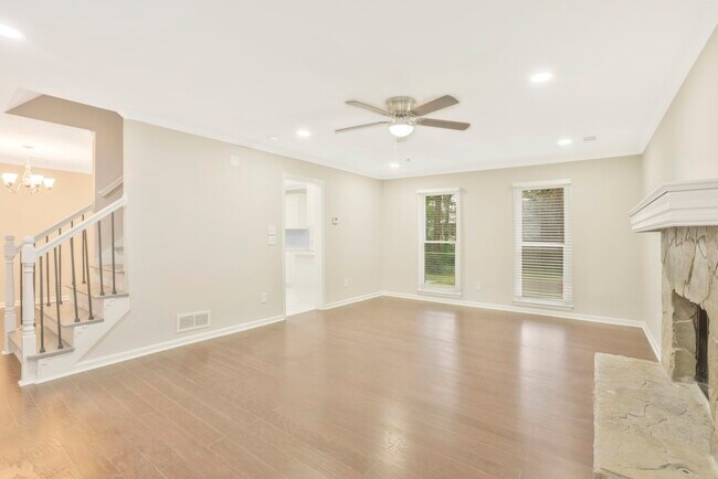 Building Photo - 1025 Bass Ct