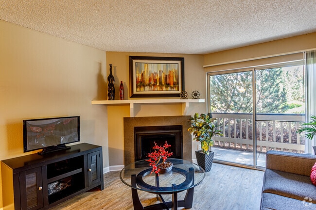 1HAB, 1BA - The Overlook - Glen at the Park
