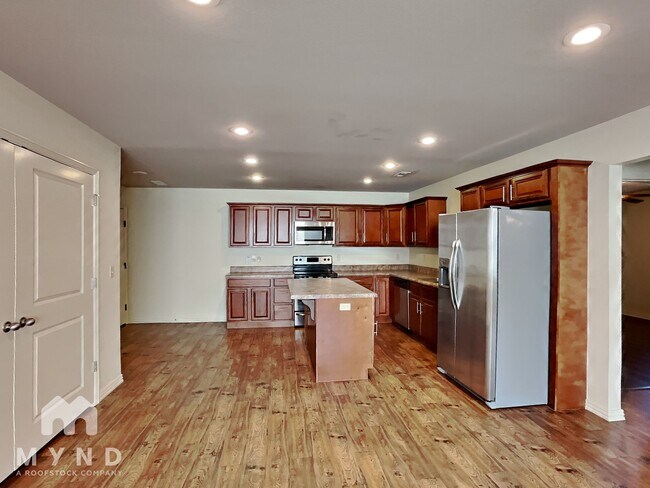 Foto del edificio - 311 E Thurman St