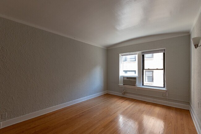 Foto del edificio - 539 W Arlington Pl