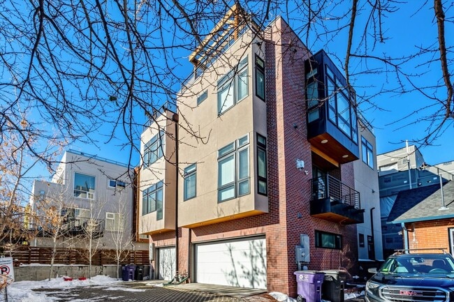 4-Story Furnished 2BD, 2.5BA LoHi Townhome with Rooftop Deck - 4-Story Furnished 2BD, 2.5BA LoHi Townhome with Rooftop Deck