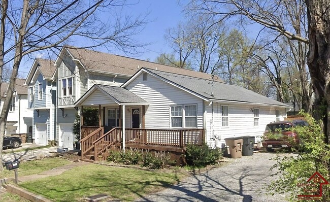 Foto del edificio - 2412 Chapel Ave