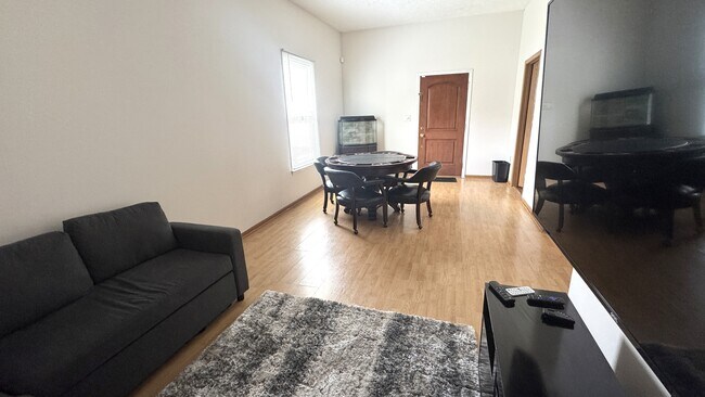 Foto del edificio - 3325 Claremont Ave