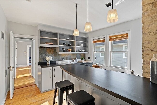 Foto del edificio - 132 Rawson Rd