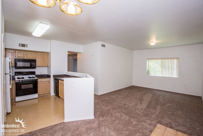 Building Photo - Beautiful 3Bdm 2Ba Condo Unit in Blackhors...