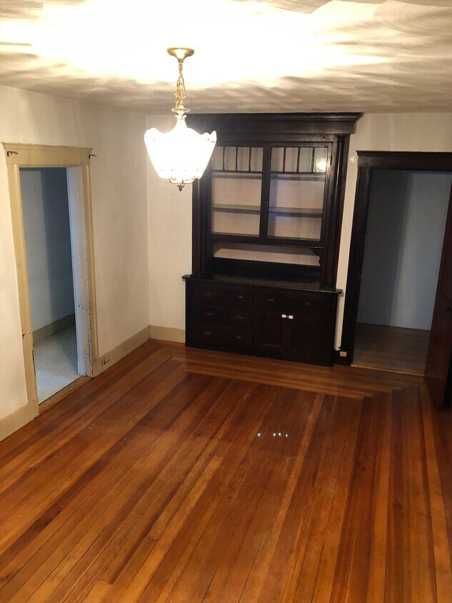 Primary Photo - 18 Fenwick St