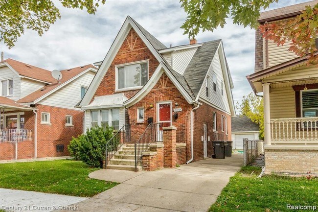 Building Photo - 7922 Orchard Ave