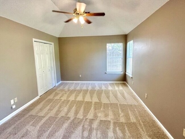 Building Photo - Charming 3 bedroom 2 bath home in Cordova-...
