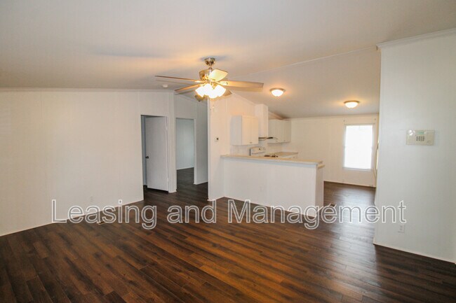 Foto del edificio - 3716 State Rd S-10-1333