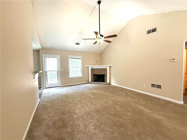 Foto del edificio - 3683 White Pine Rd