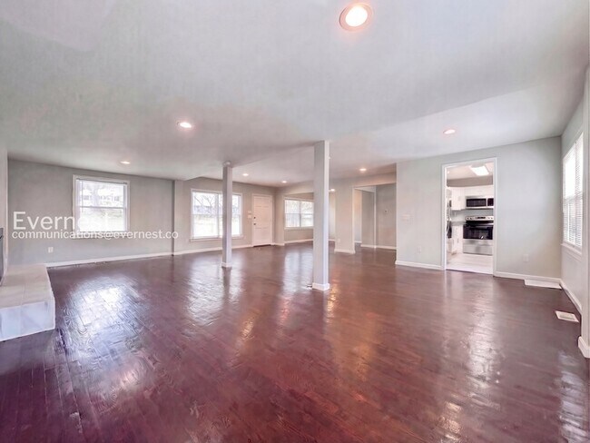 Foto del edificio - 1345 Twin Oaks Cir SE