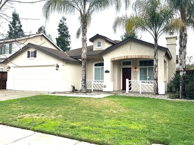 Foto del edificio - Beautiful charming single story home