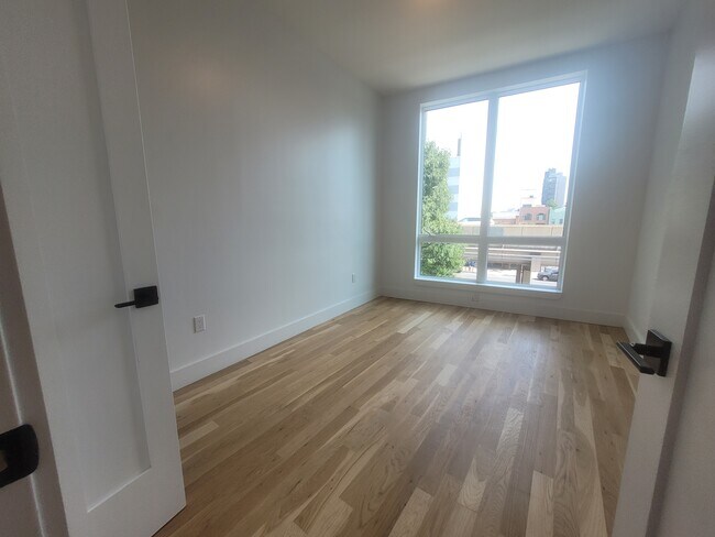 Foto del edificio - 511 Meeker Ave