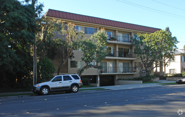 California West (Front) - California West Apartments