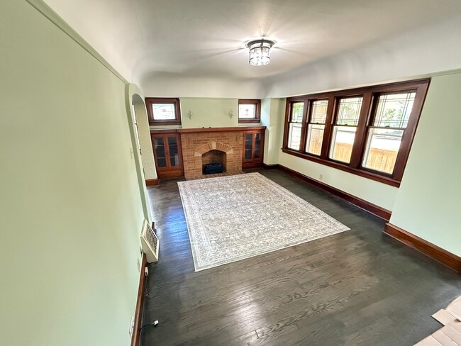 Building Photo - 4518 W Medford Ave