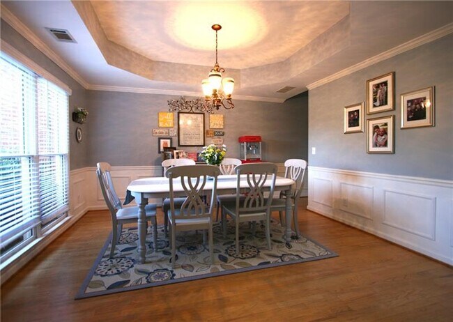 Foto del edificio - 1250 Rosewood Dr