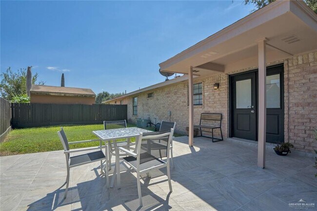 Building Photo - 41 N 15th St