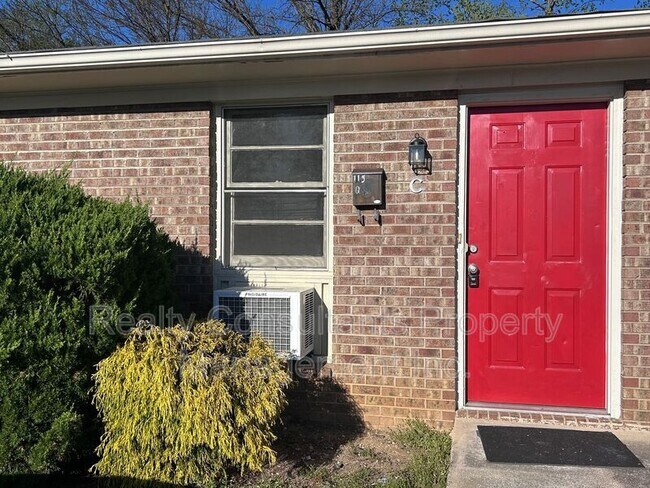 Foto del edificio - 115 Cox Ave