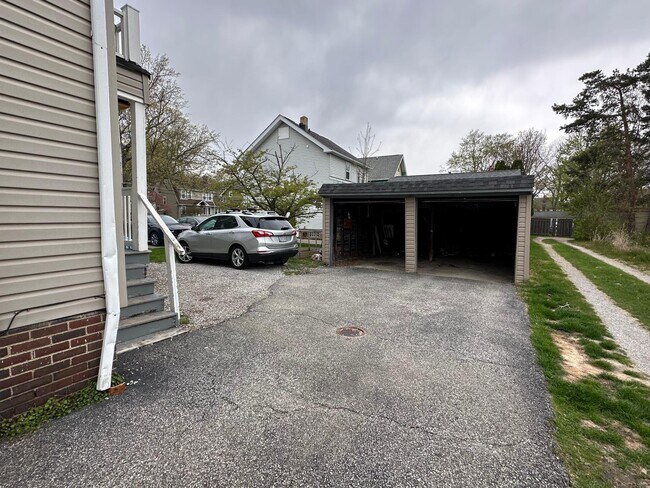 Building Photo - 1264 Webb Rd