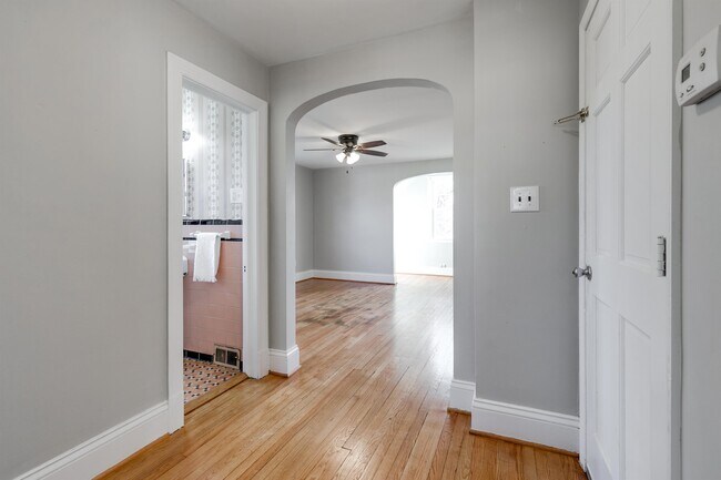 Foto del edificio - 2510 Irisdale Ave