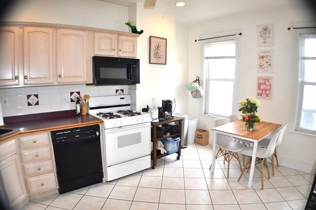 Building Photo - 401 K St