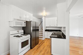 Building Photo - 2924 Morcom Ave