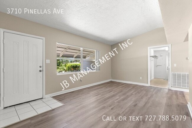 Foto del edificio - 3710 Pinellas Ave