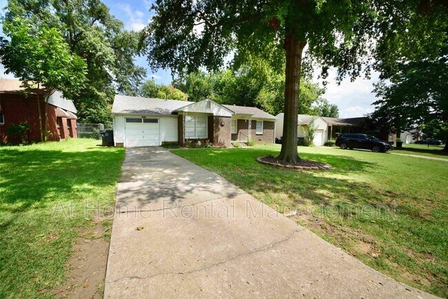 Building Photo - 2513 S Sandusky Ave