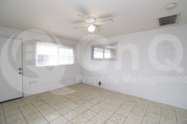 Foto del edificio - 3122 E Hubbell St